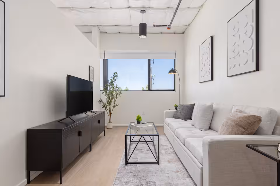 Sunlit Modern Studio — Modern Studio near UofA & Downtown, Central Tucson. Short-term rental managed by CFG Reserve.